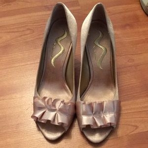 Nina Gold Satin Peep-toe Pumps